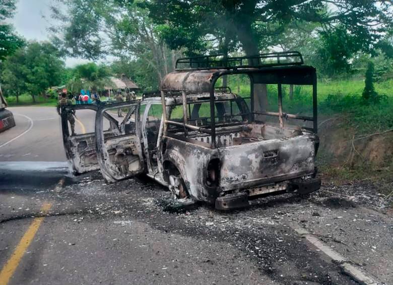 Vehículo incendiado por el clan del golfo en el marco del paro armado