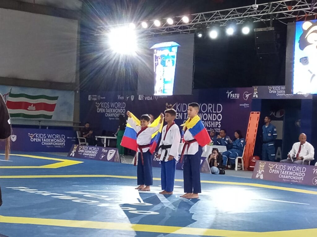 Deportistas cordobeses brillaron en mundial infantil de Taekwondo