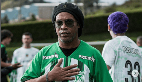 Ronaldinho vistió la camiseta del Atlético Nacional en Medellín