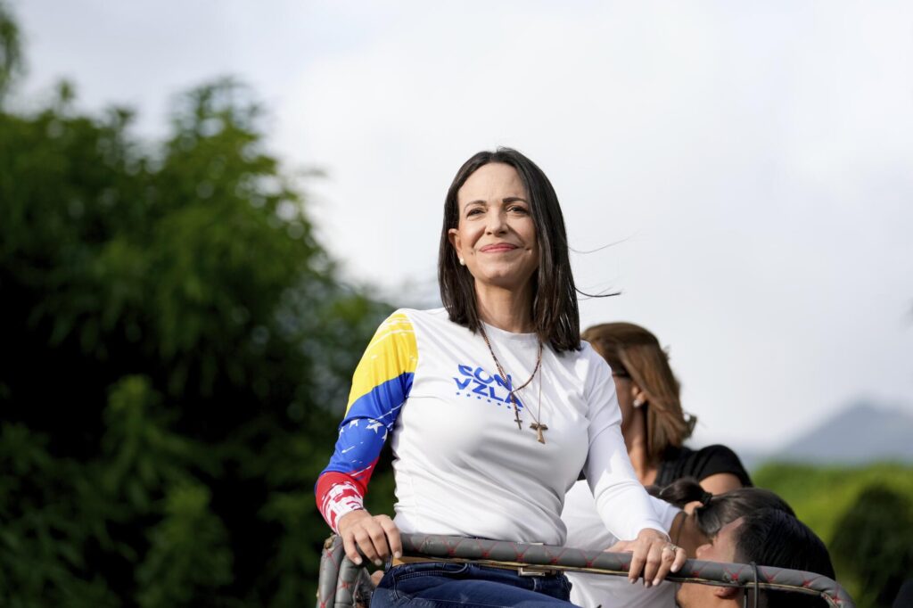 "No vamos a dejar las calles": María Corina Machado