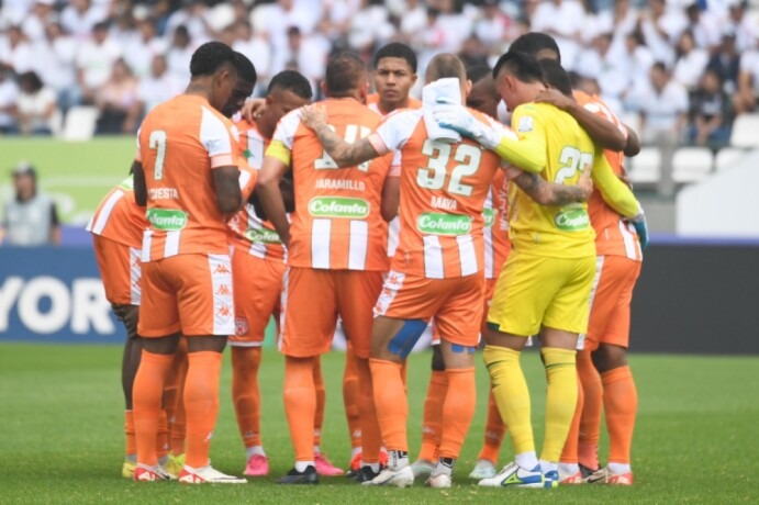 Jugador de Envigado en graves problemas por vender resultados de apuestas